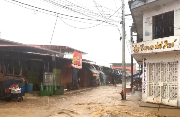 Lluvias inundan viviendas y comercios en Chulucanas y dejan calles anegadas