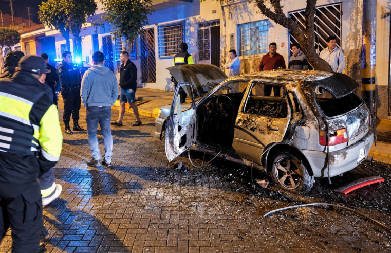 Detienen a varón que quemó dos autos en Miraflores
