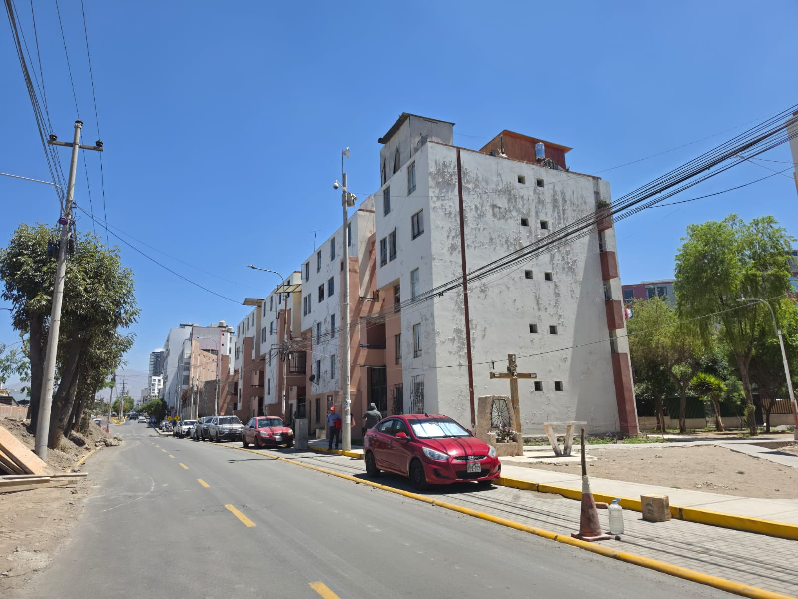 Mil familias temen otro desborde de la torrentera El Chullo