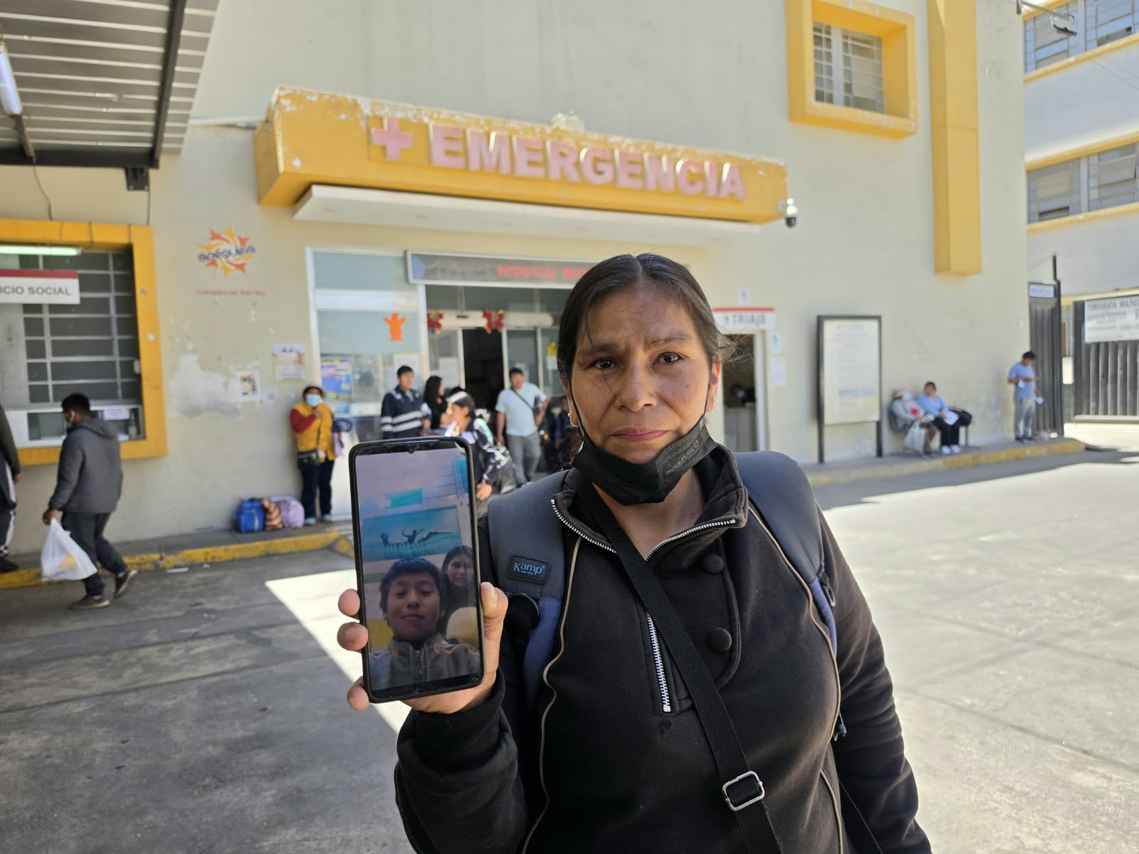 Madre pide sangre para su hijo que sobrevivió a incendio