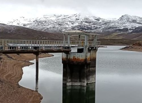 Solo el 39 % de reserva de agua en la represa Paucarani