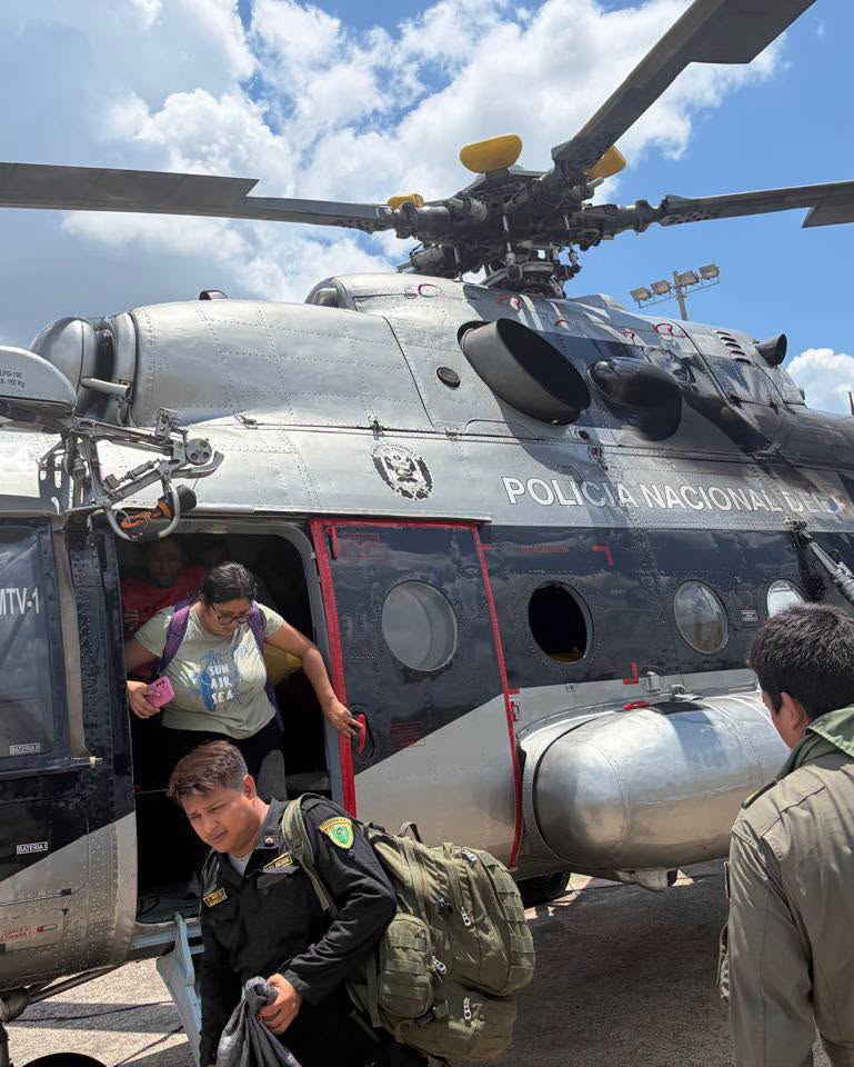 PNP evacúa por vía aérea a 14 delegados electorales en la Amazonía