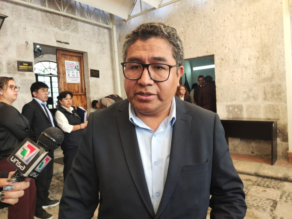 Gerente de AUTODEMA evita interpelación tras votación dividida en Consejo Regional