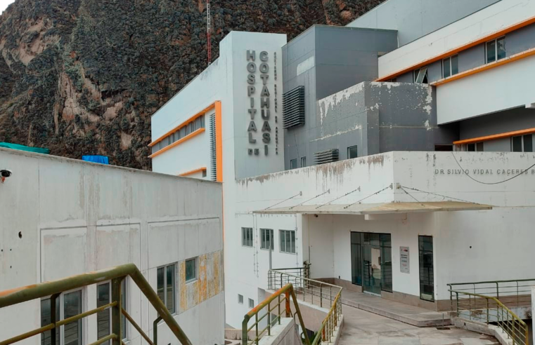 Reactivan obras en centros de salud Chala y Cotahuasi tras años de paralización