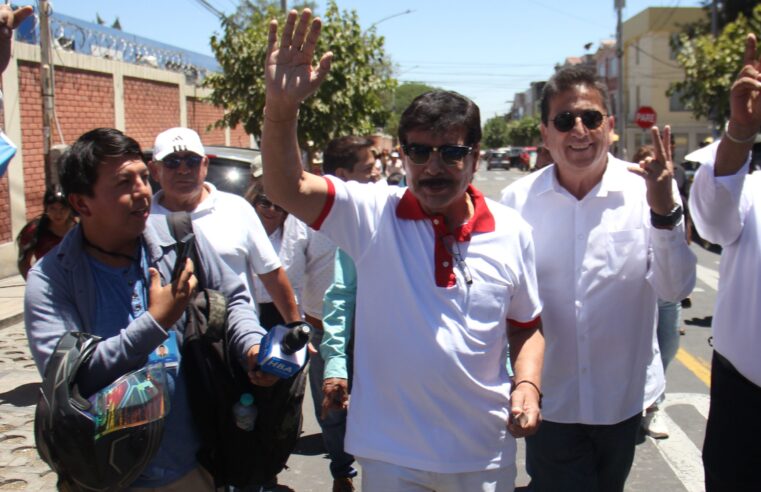 Alfredo Zegarra lidera con menos del 30% y Arequipa se encamina a segunda vuelta